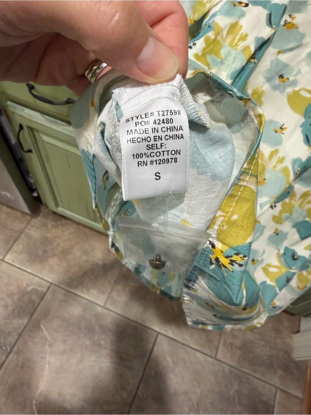 entro Floral Puff-Sleeve Blouse in Teal & Yellow - Picture 5 of 5